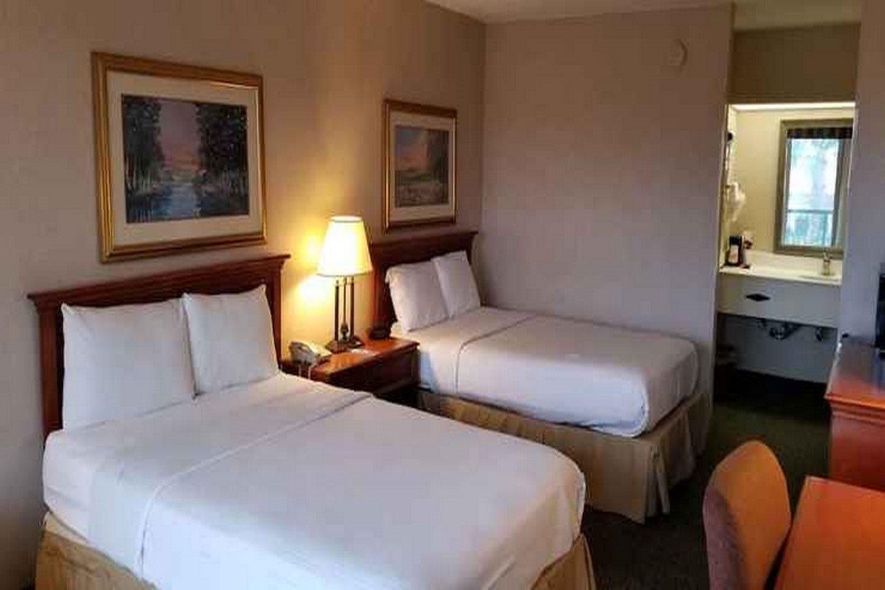 Clarion Inn & Suites فلورنسا المظهر الخارجي الصورة