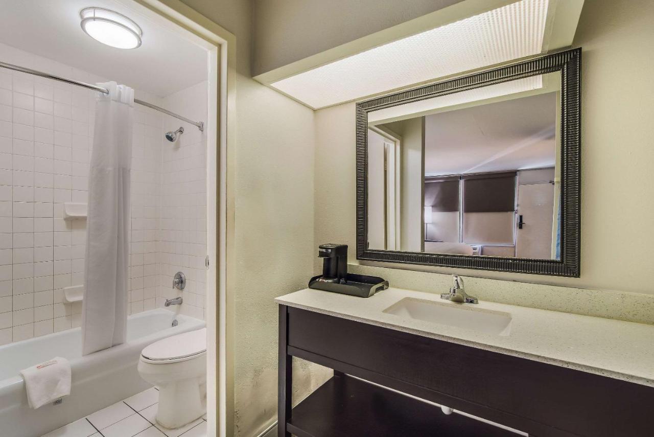 Clarion Inn & Suites فلورنسا المظهر الخارجي الصورة