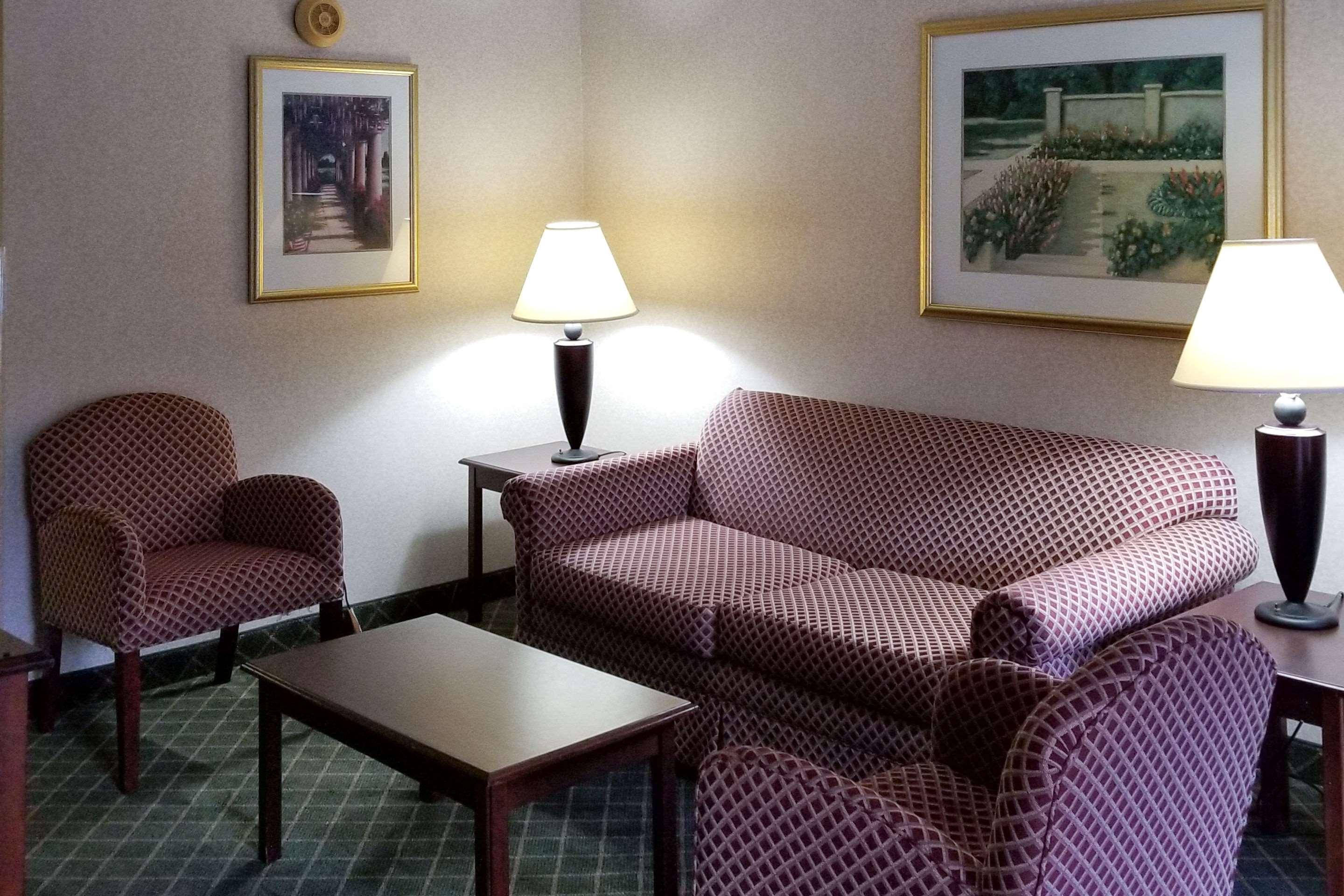 Clarion Inn & Suites فلورنسا المظهر الخارجي الصورة