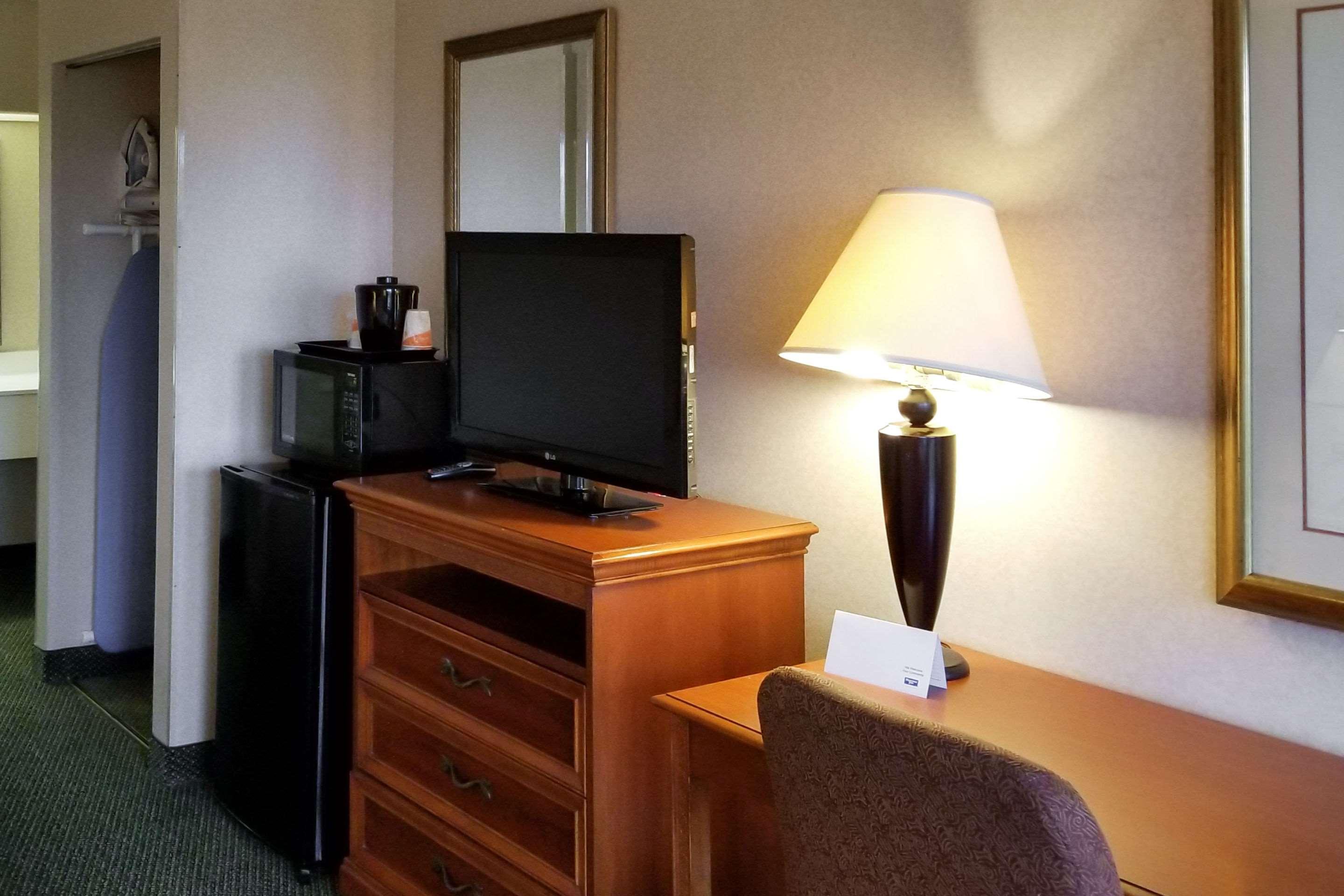 Clarion Inn & Suites فلورنسا المظهر الخارجي الصورة
