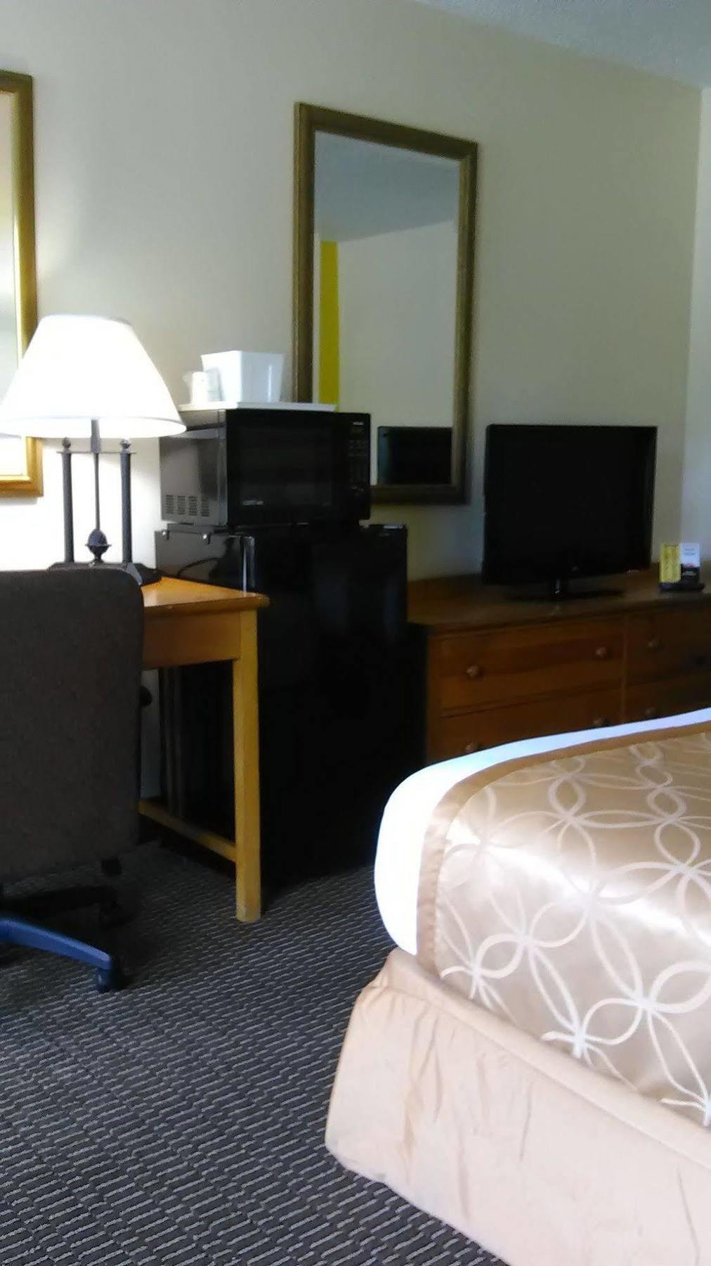 Clarion Inn & Suites فلورنسا المظهر الخارجي الصورة